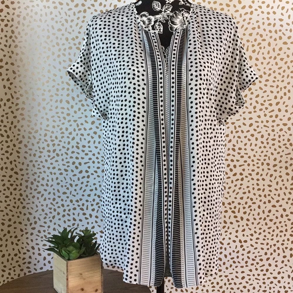 Max Studio blouse size medium